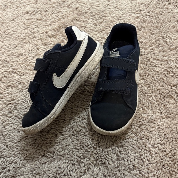 Nike courts - Picture 2 of 4